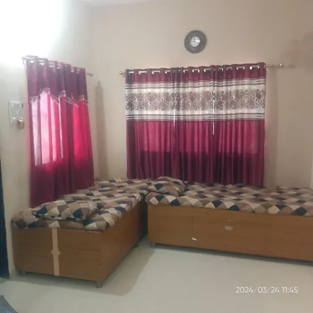 Dwarka Home Stay 2 Only Family Exterior photo